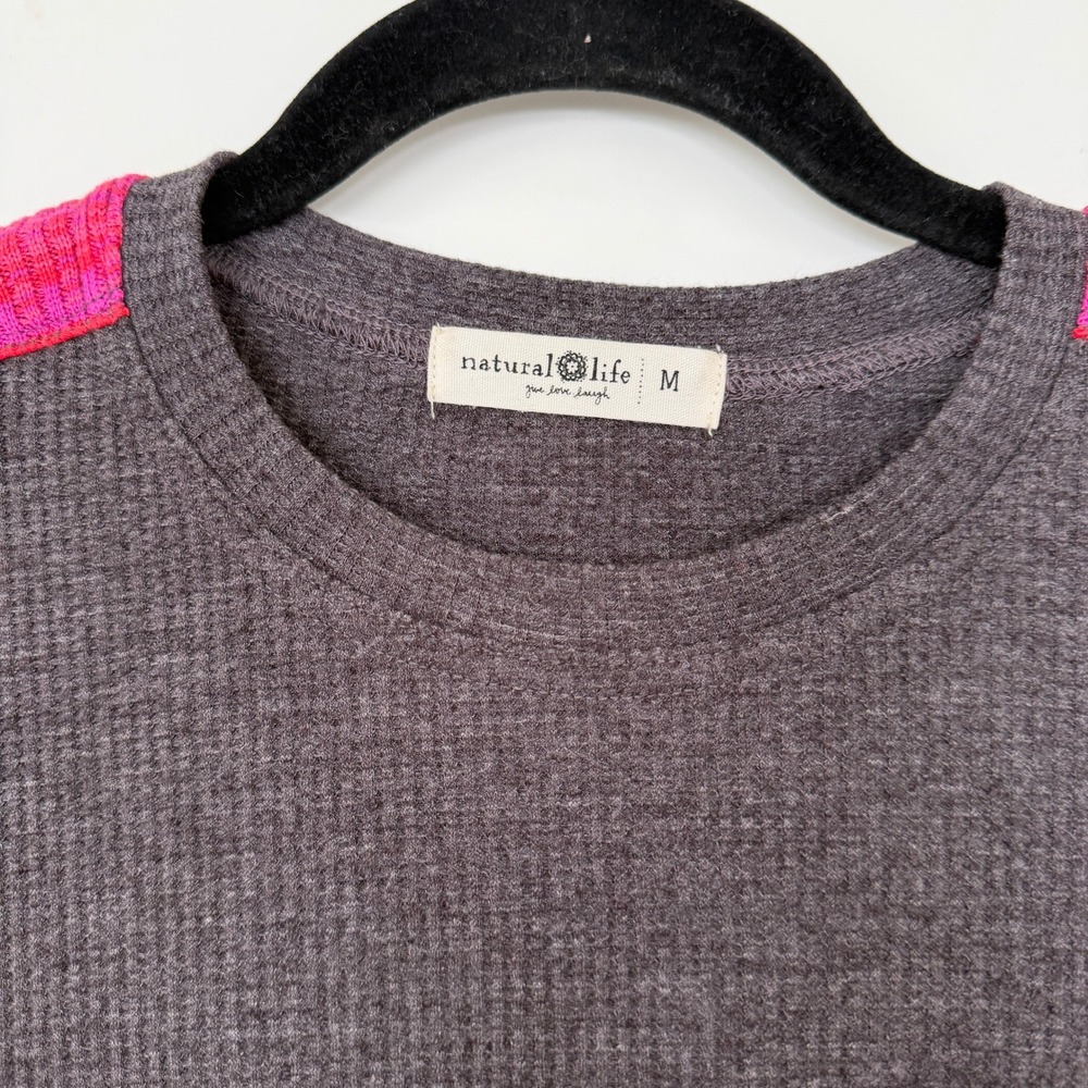 Natural Life Womens Charcoal Grey Waffle Knit Thermal Striped Sleeve Top Medium - Picture 5 of 9
